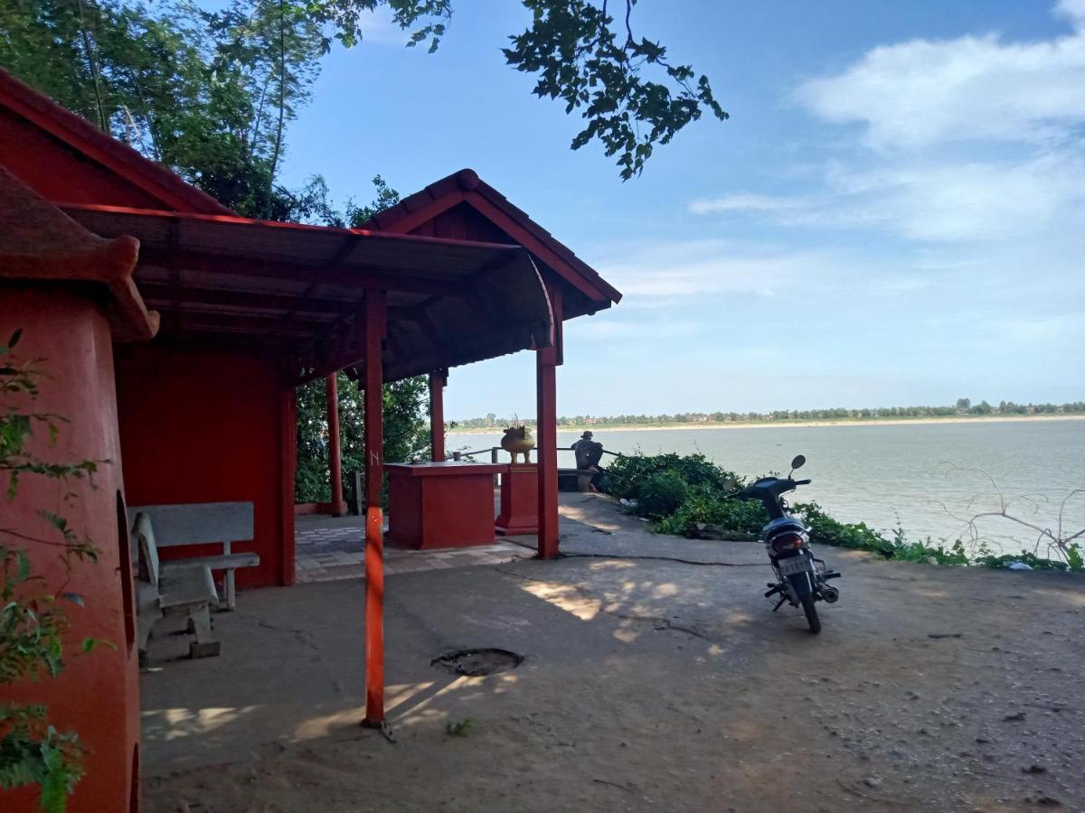 Tonle Mekong Homestay Krong Kracheh Esterno foto